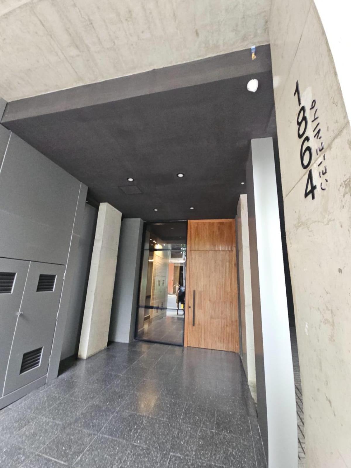 Apartment 20